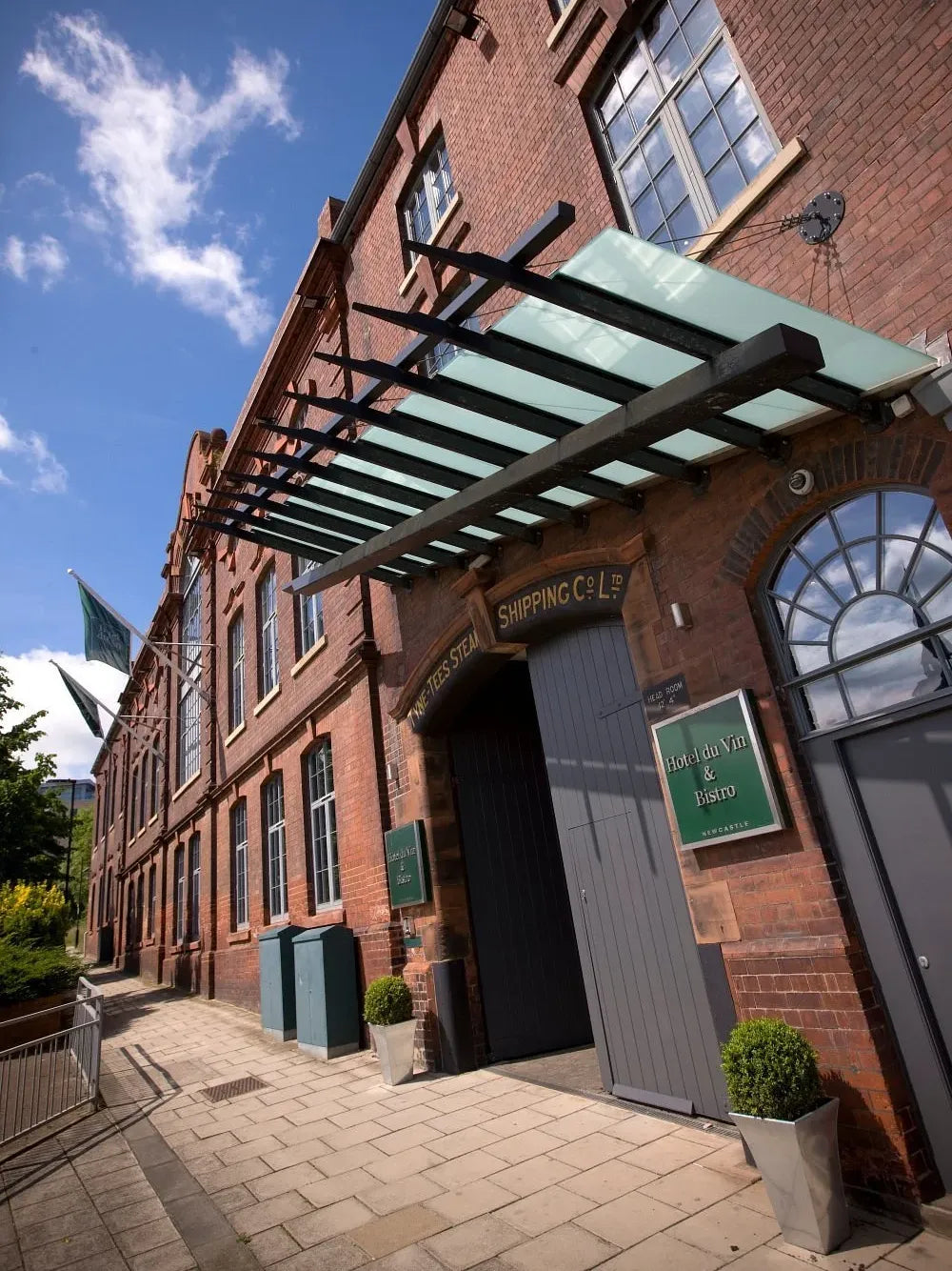 entrance of hotel du vin newcastle venue for a beginners modern calligraphy workshop